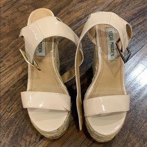 PRE OWNED STEVE MADDEN wedge